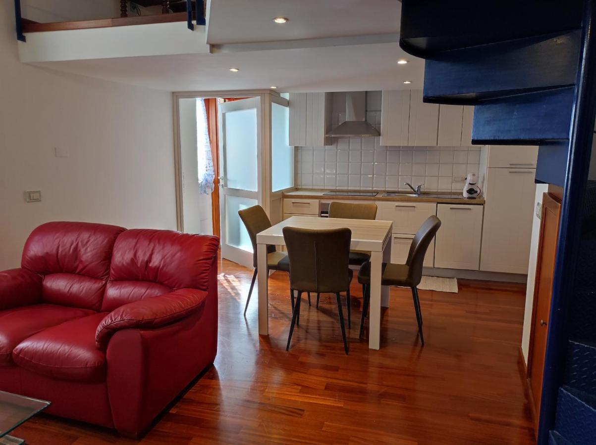 Marina Apartment City Centre Каляри Екстериор снимка