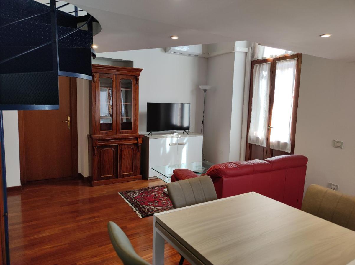 Marina Apartment City Centre Каляри Екстериор снимка
